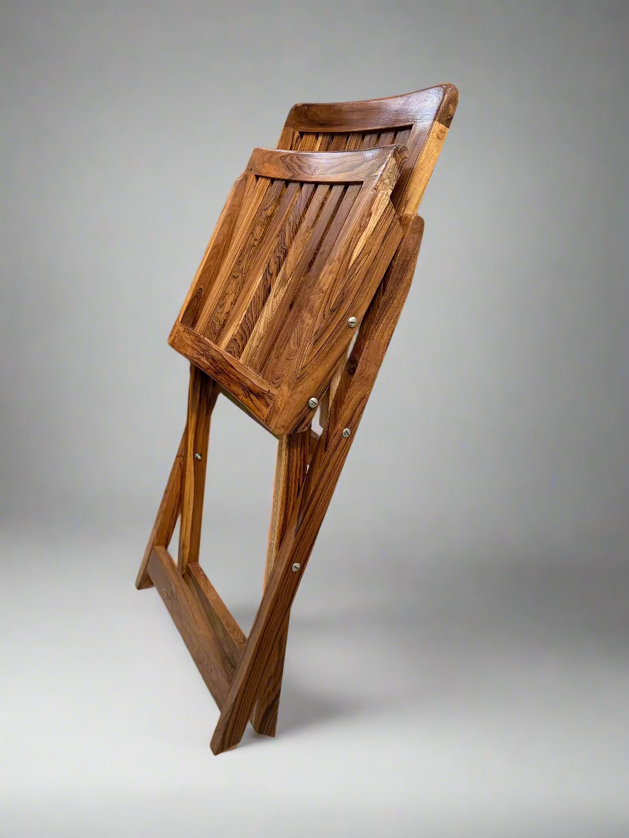 The Basic Fold Chair