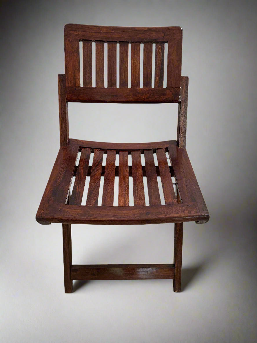 The Basic Fold Chair