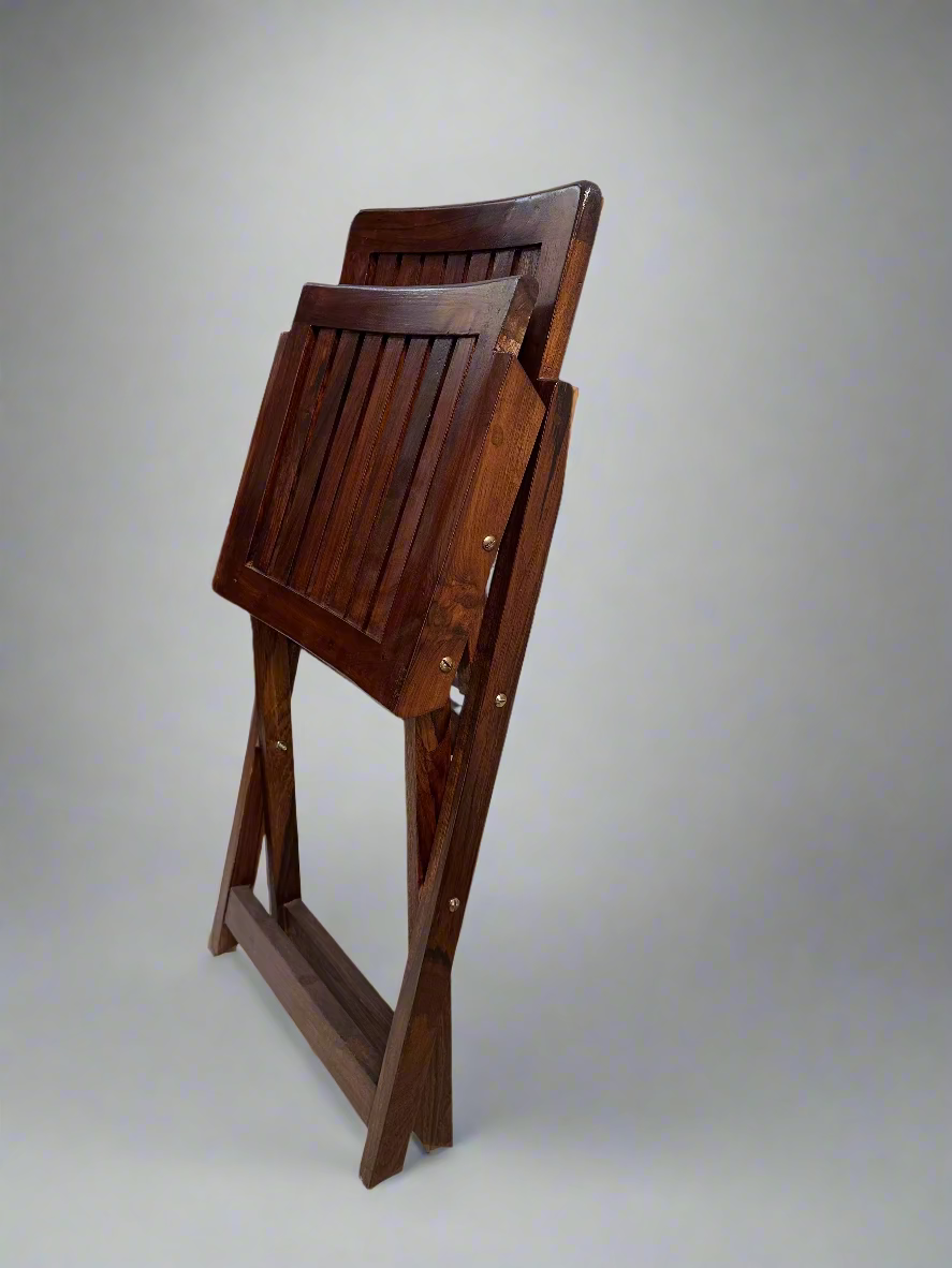 The Basic Fold Chair