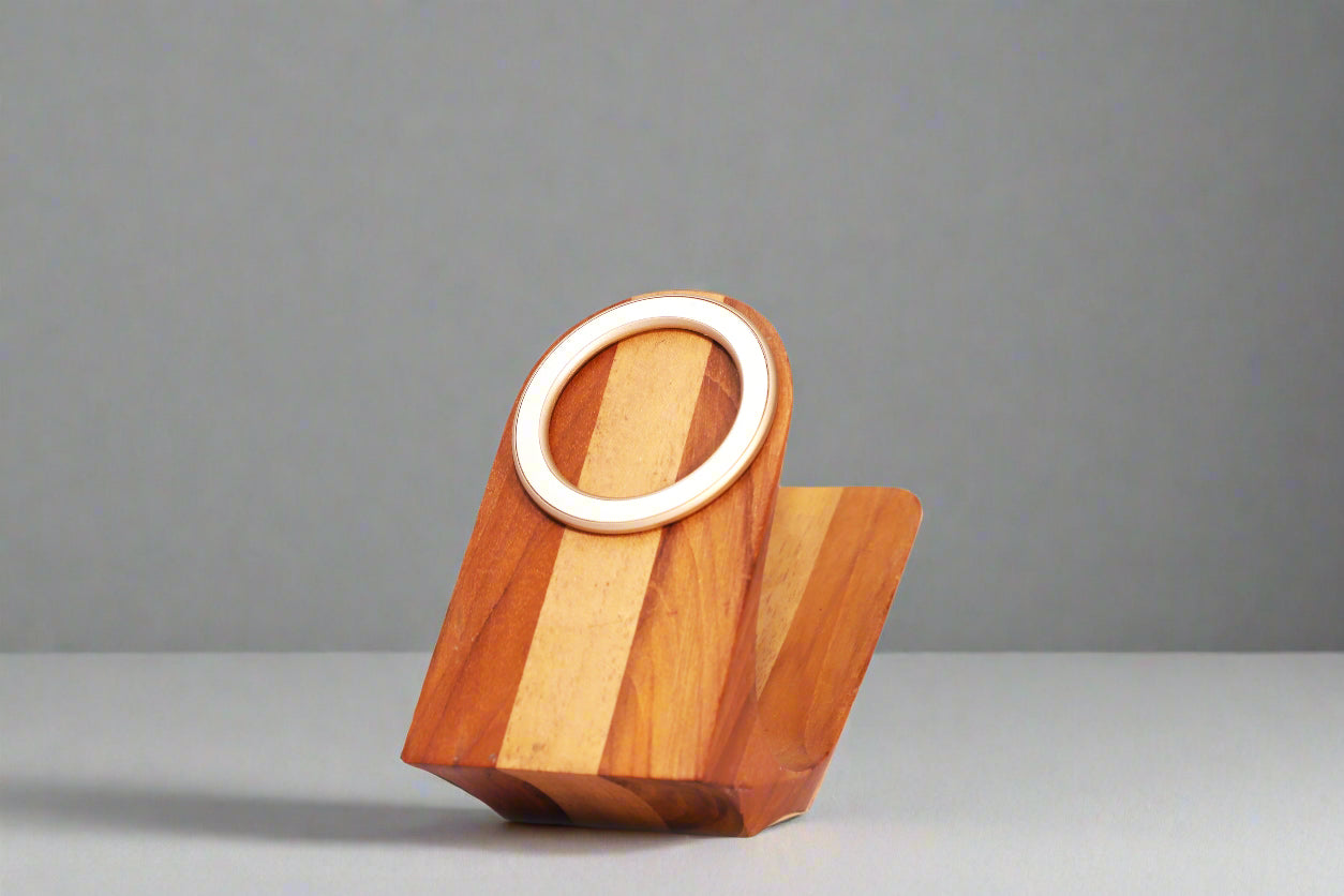 MagGrip Teak Stand