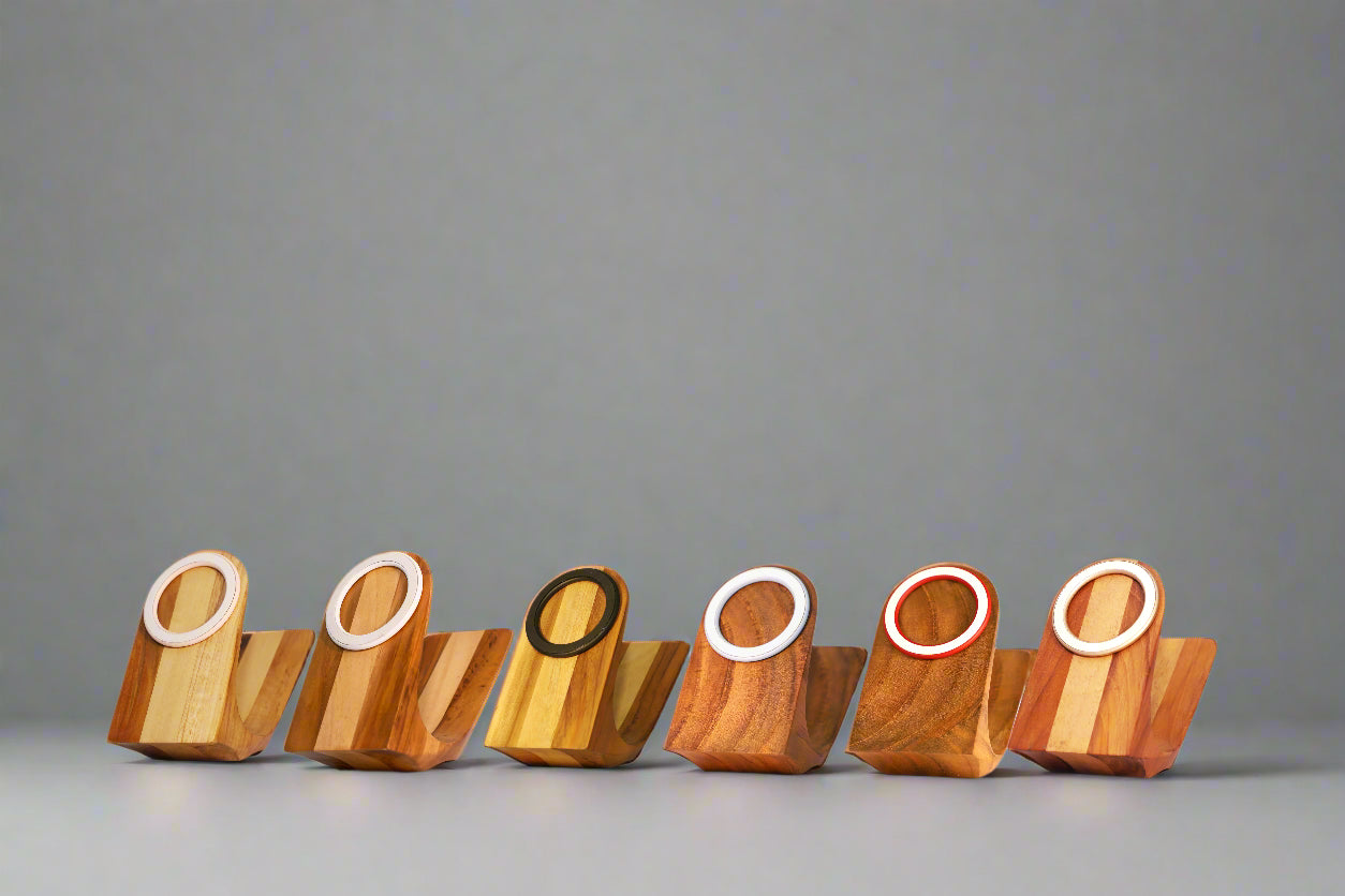 MagGrip Teak Stand