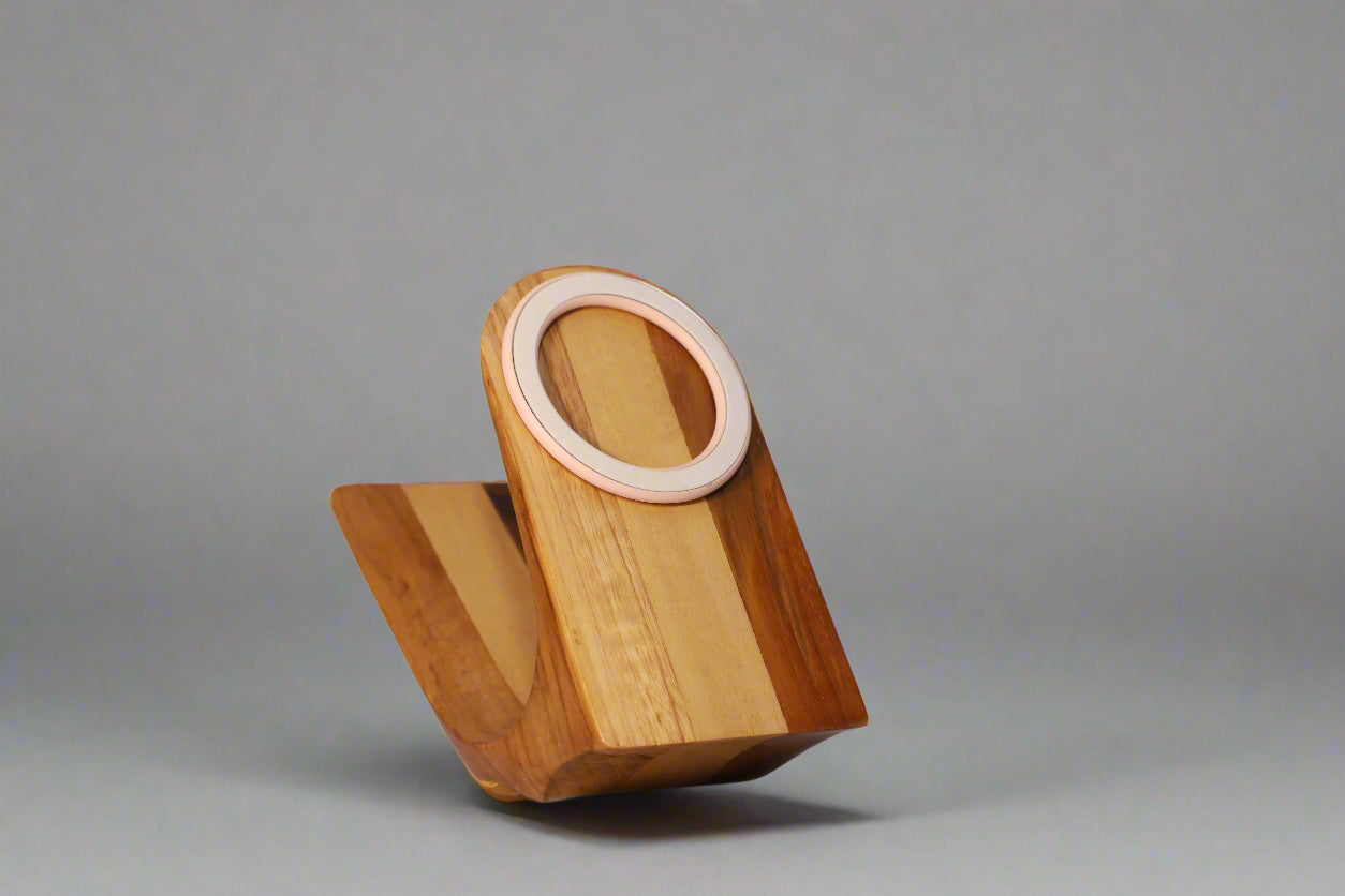 MagGrip Teak Stand